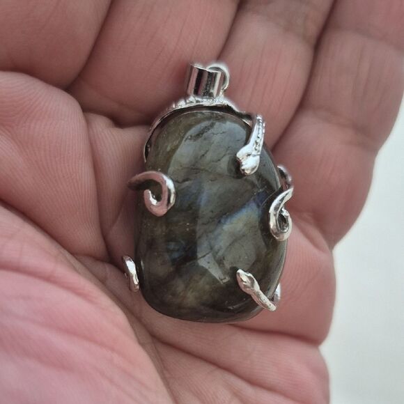 Labradorite Pendant Necklace in Silver Setting 18K GP - Picture 11 of 16